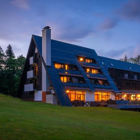 Wellness Hotel Sedy Vlk Harrachov Bagian luar foto