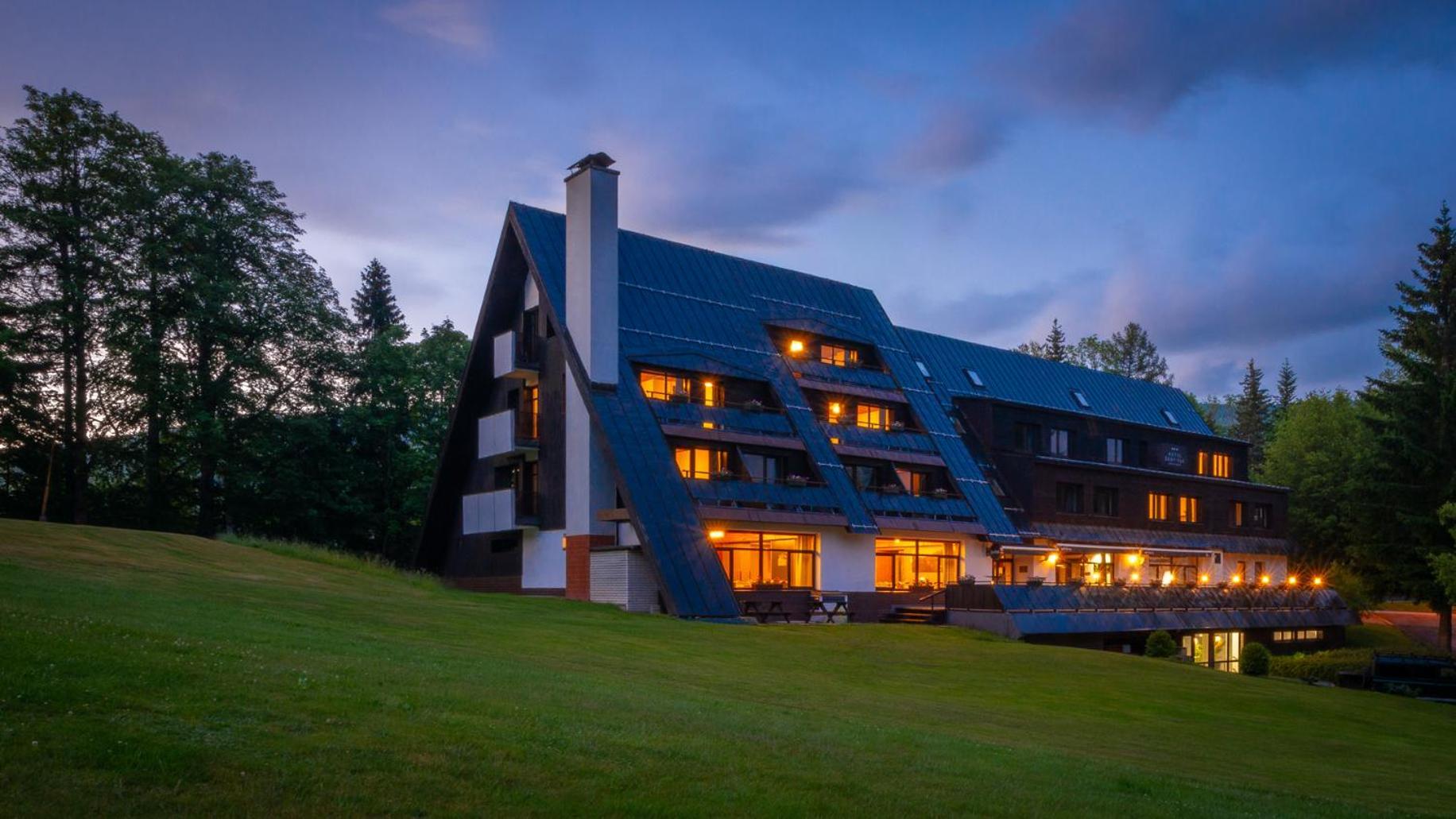 Wellness Hotel Sedy Vlk Harrachov Bagian luar foto